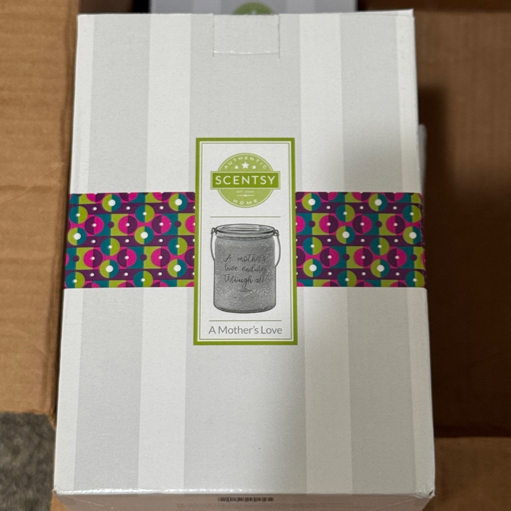 A Mother’s Love Scentsy Warmer- New in Box- $45 - Picture 8 of 8